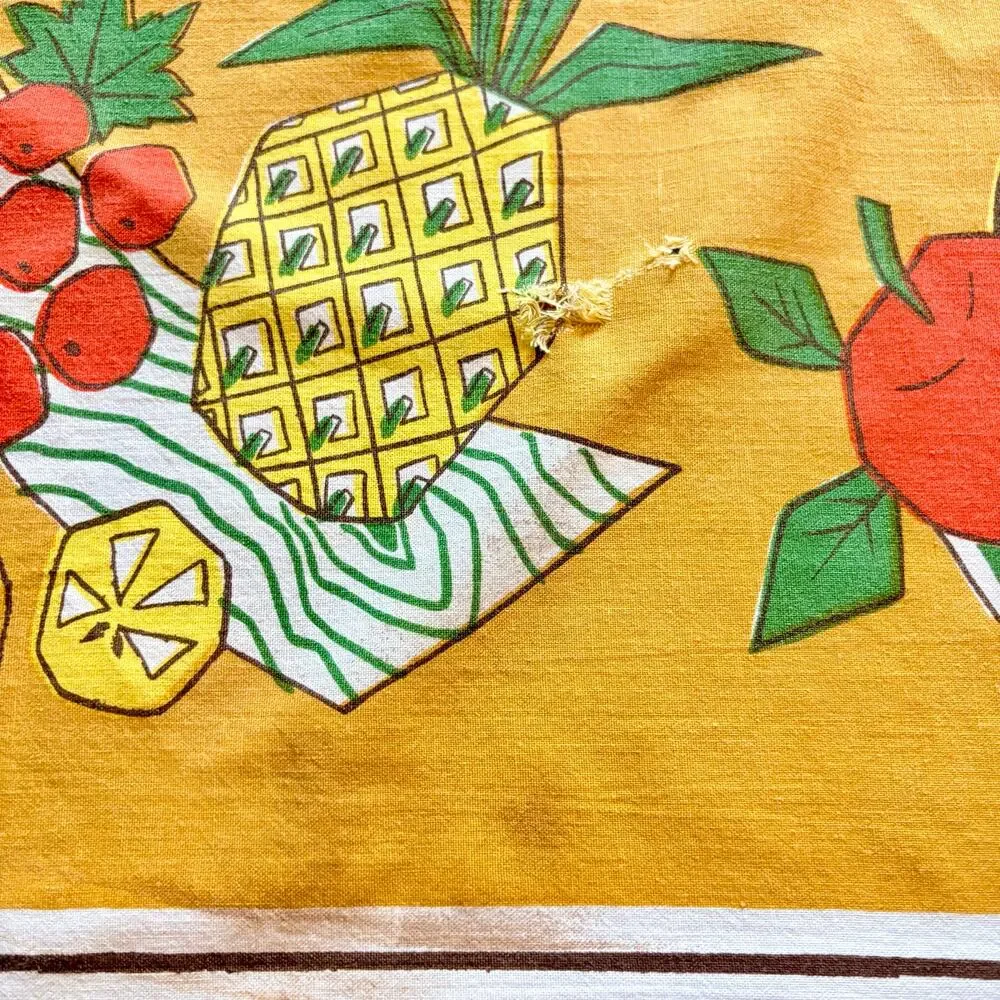 Vintage Cotton Fruit Tablecloth 46